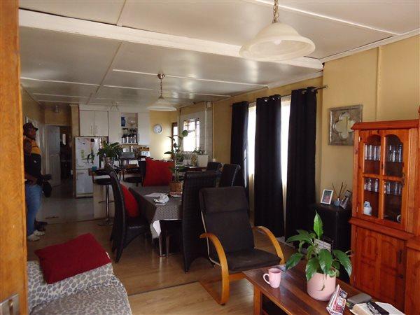 3 Bedroom Property for Sale in Sabata Dalindyebo Square Western Cape